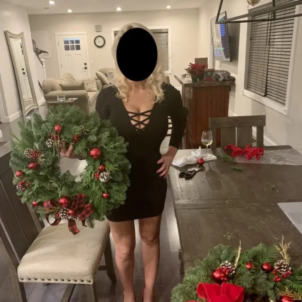 Amanda UPrichard size medium black cocktail dresss